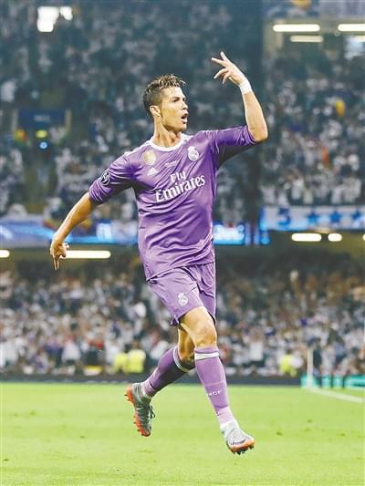 虽然面露痛 虽然面露痛